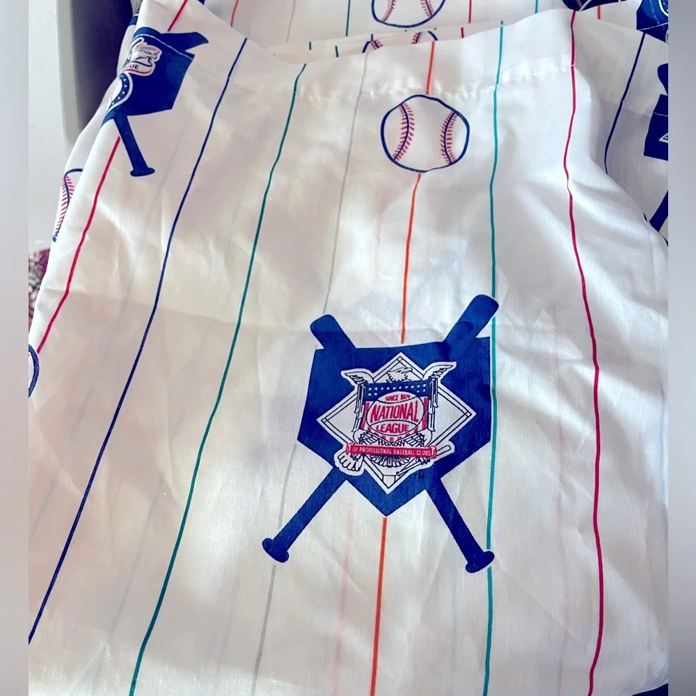 NWOT• Vintage 96 MLB Baseball Pinstripe Twin Flat Sheet Sportscore